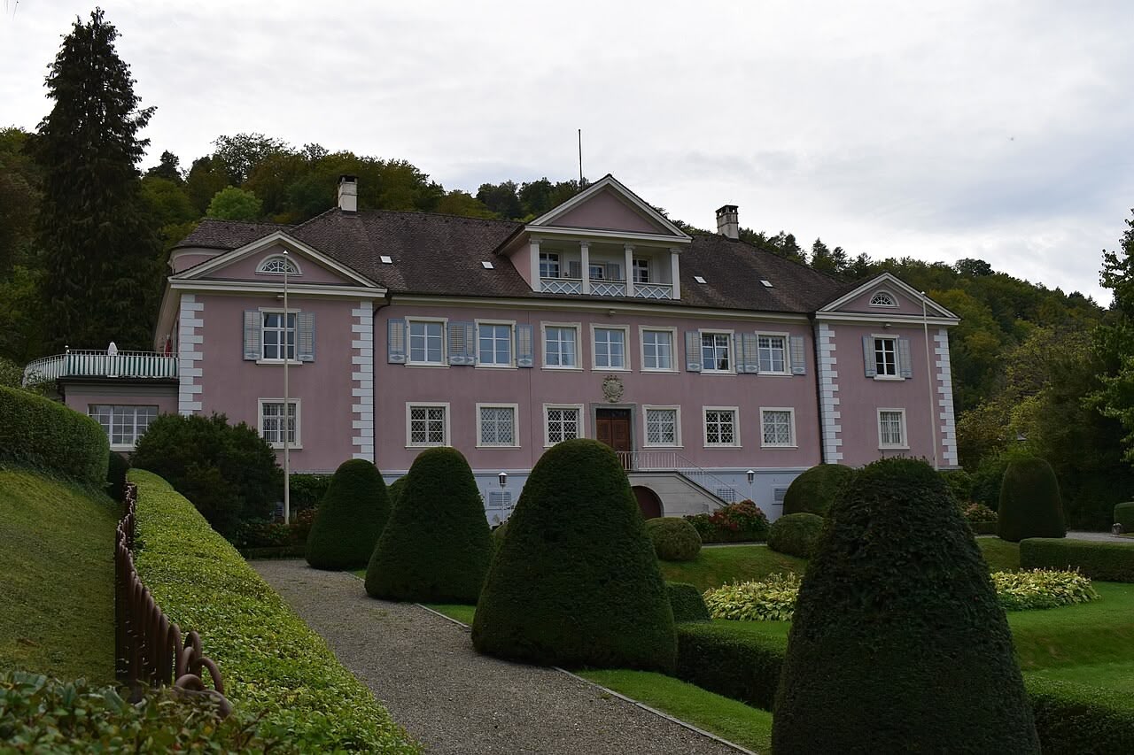 Marx Managt Schloss Bodman mit Schlosspark