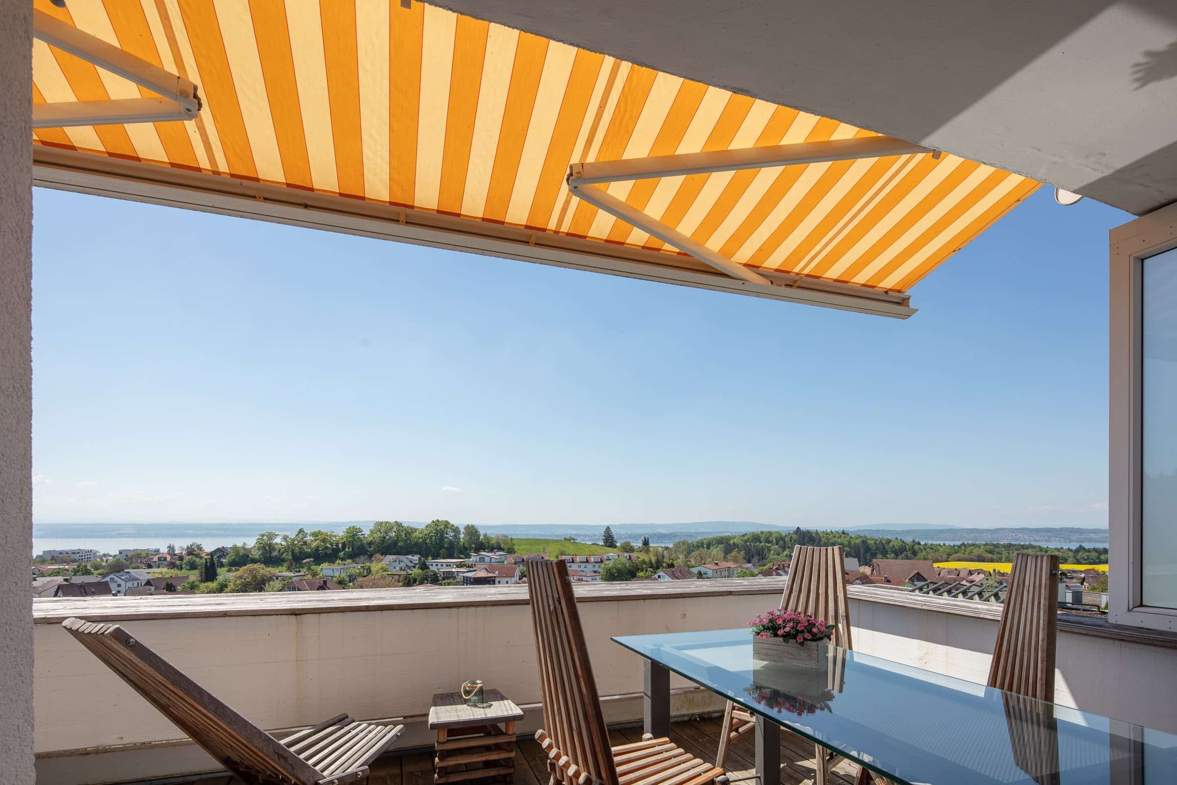 Marx managt Alpenfeuer Balkon 1 Marx managt Alpenfeuer Balkon 1