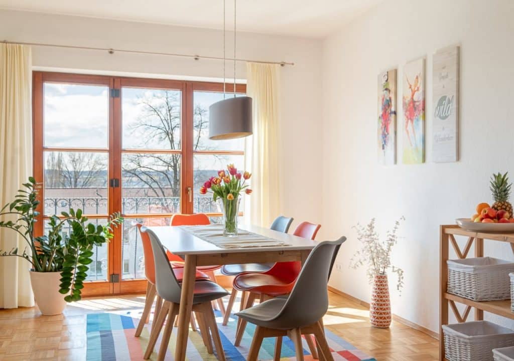 Marx managt La Perla Seeperle Esszimmer 1 Marx managt La Perla Seeperle Esszimmer 1