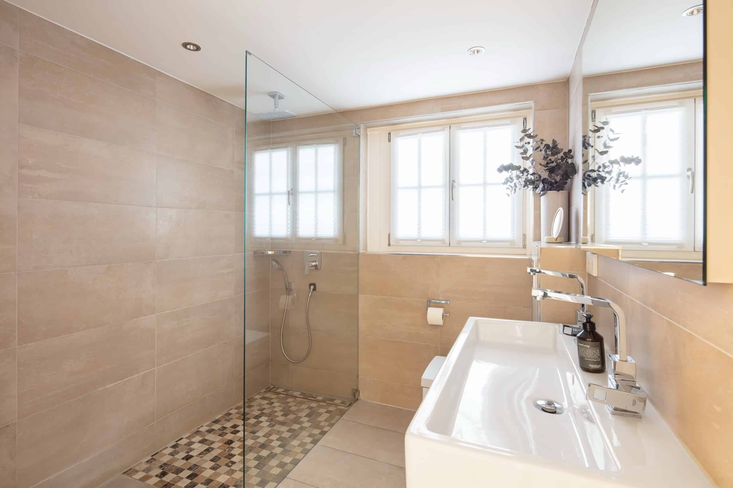Marx managt Seehaus Allensbach Nature Suite Bad 1 Marx managt Seehaus Allensbach Nature Suite Bad 1
