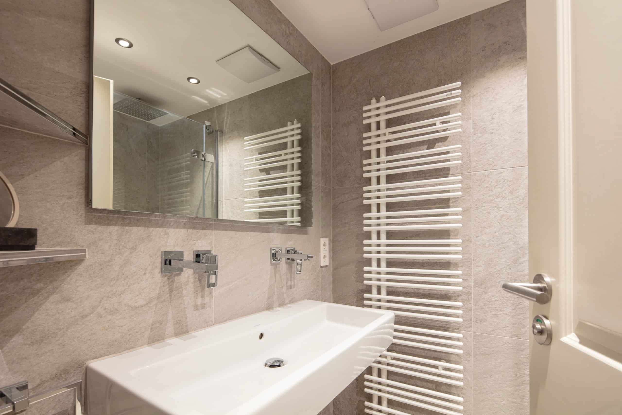 Marx managt Seehaus Allensbach Ocean Suite Bad 1