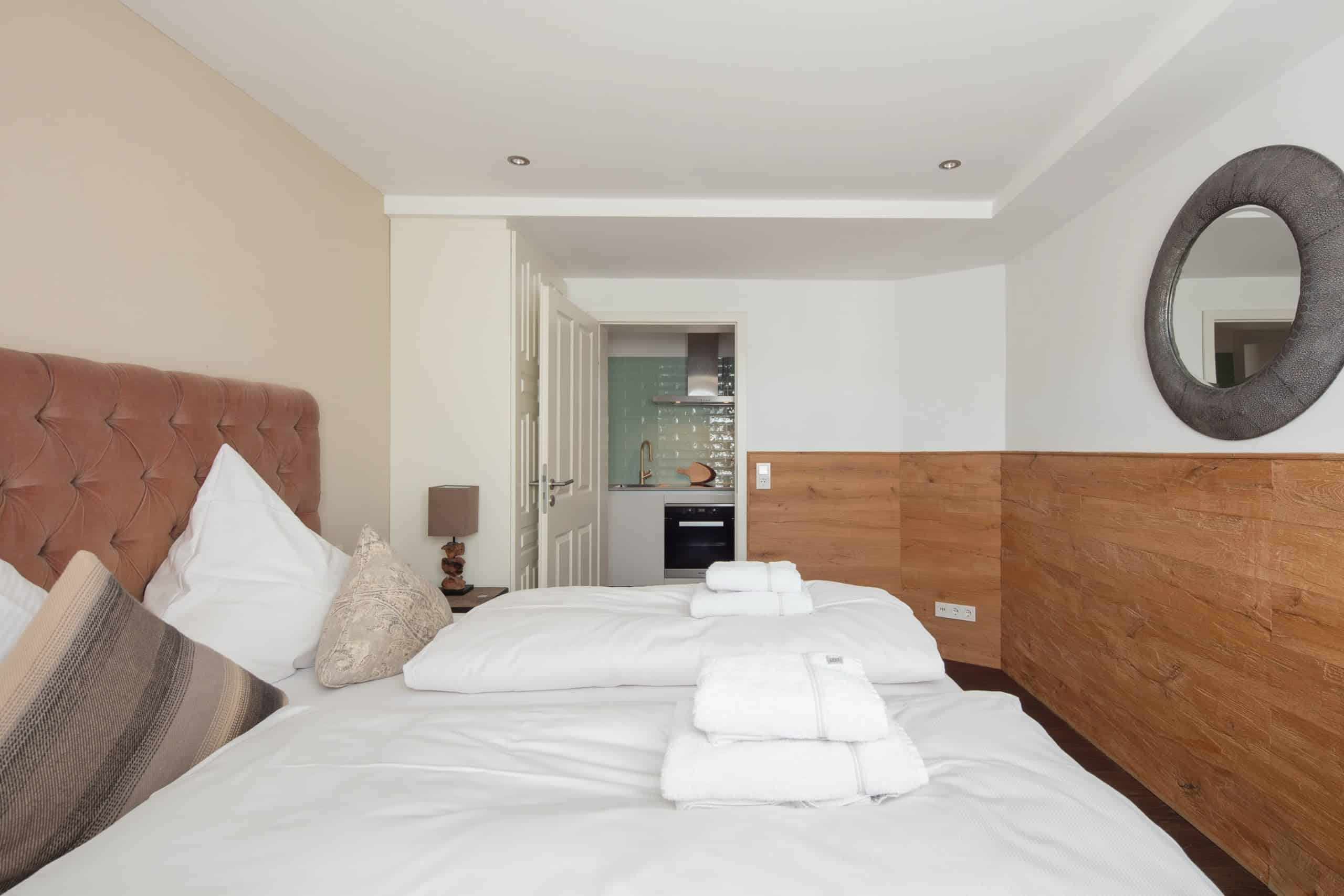 Marx managt Seehaus Allensbach Seerosen Suite Schlafzimmer 1 Marx managt Seehaus Allensbach Seerosen Suite Schlafzimmer 1