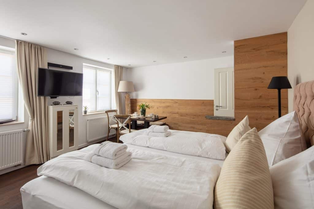 Marx managt Seehaus Allensbach Seerosen Suite Schlafzimmer 4 Marx managt Seehaus Allensbach Seerosen Suite Schlafzimmer 4