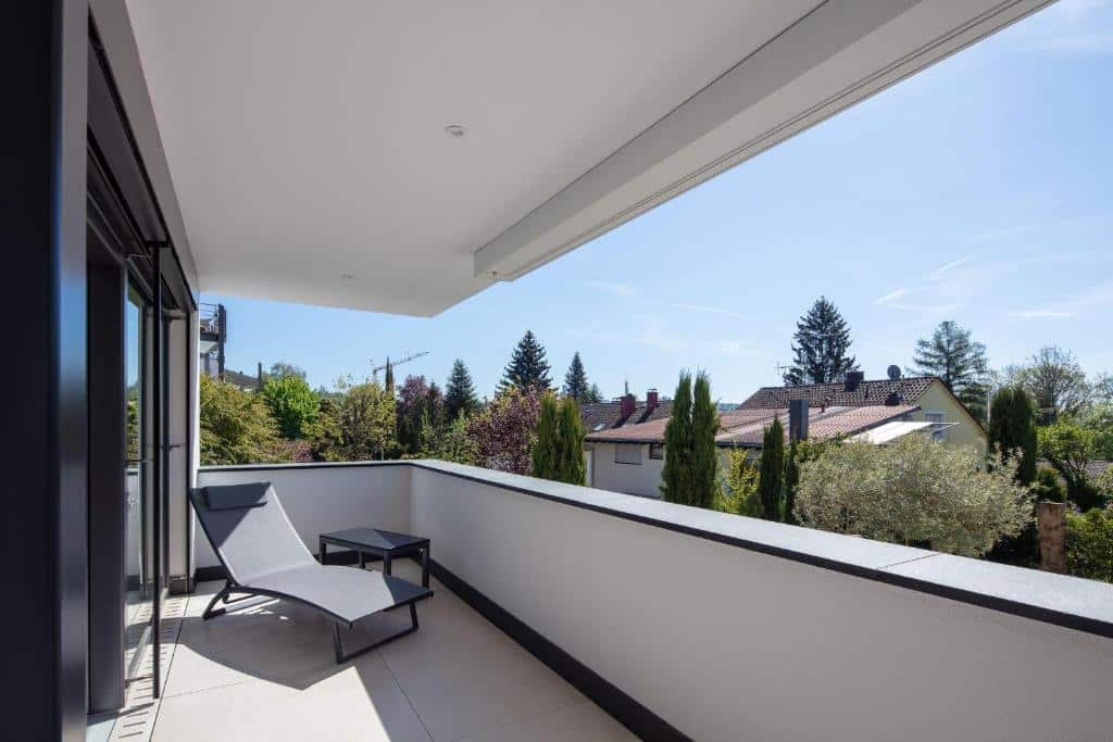 Marx managt Seeluft Balkon 2