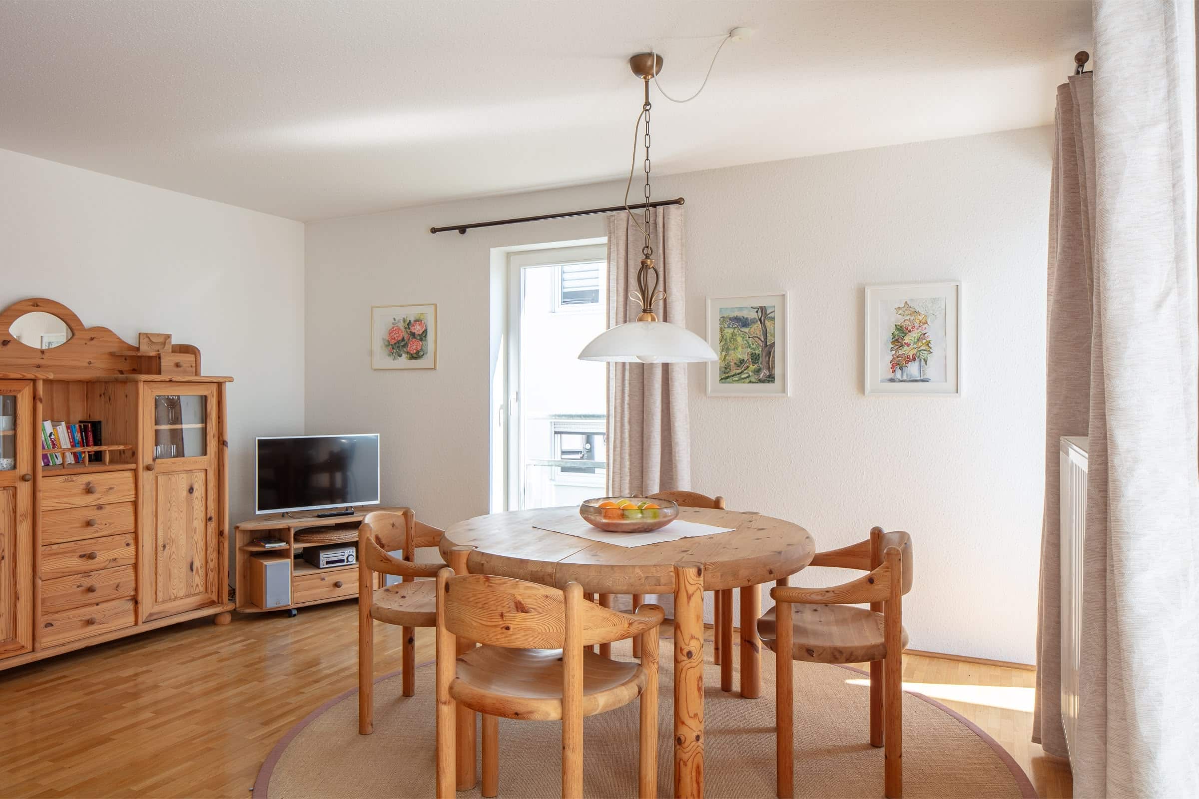 Marx managt Sonnenfreuden Esszimmer 2