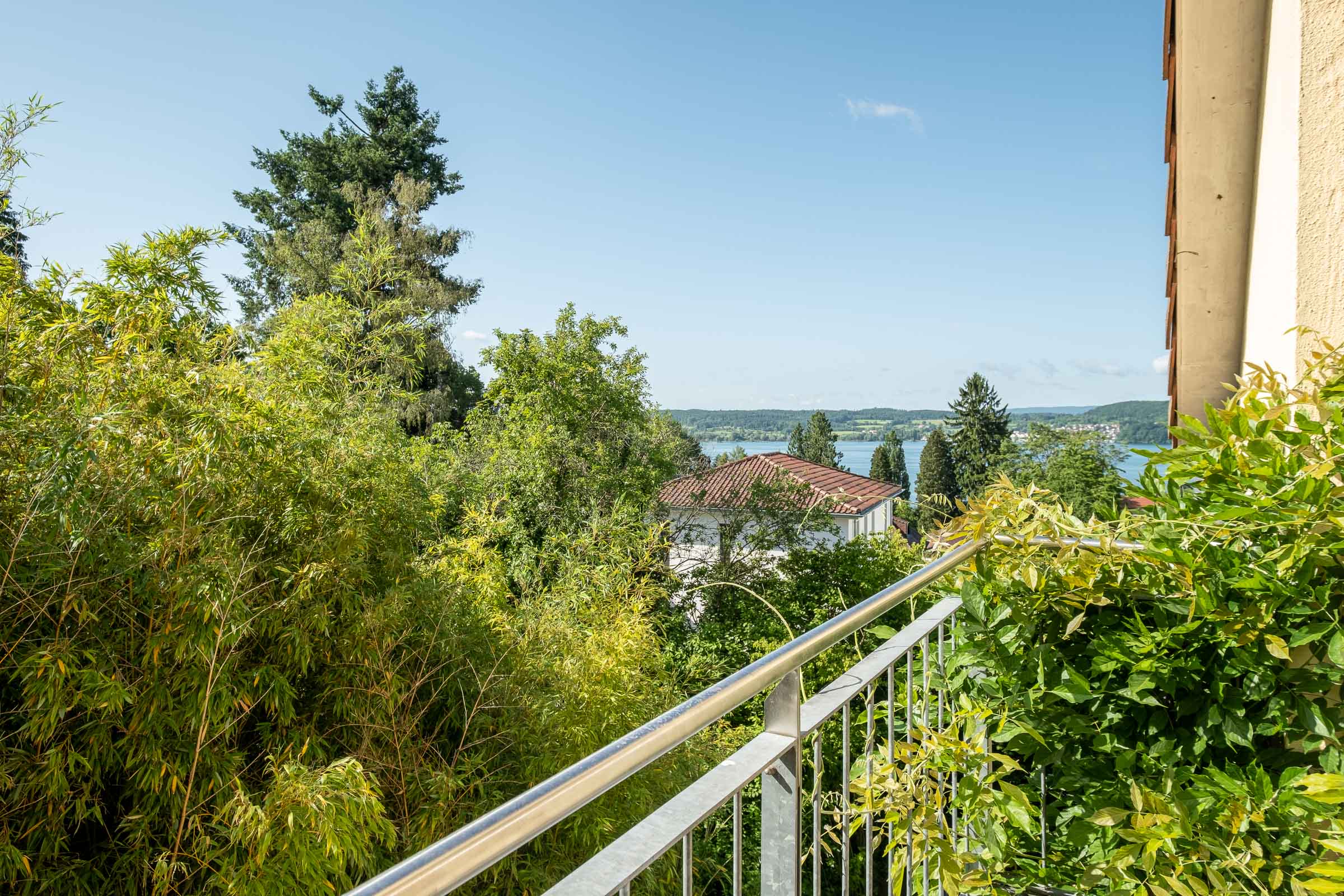 Marx managt Storchennest Balkon